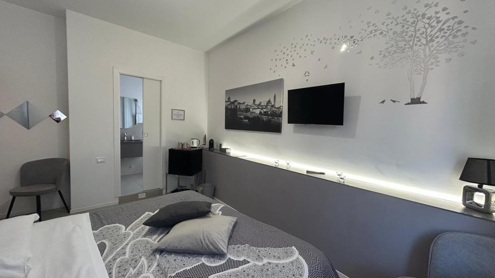 Comfort Accommodation Suite & Le Camere Bergamo Buitenkant foto